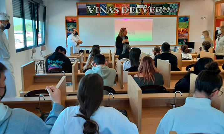 Taller de “Humanismo Gastronómico y disfagia” en la Escuela de Hoteleria de Huesca